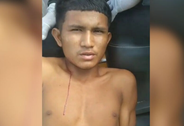 Dos pequeños de 2 y 5 años