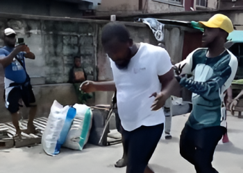 Lo que le hicieron por ser afeminado.