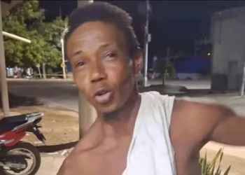 En el interior de su vivienda