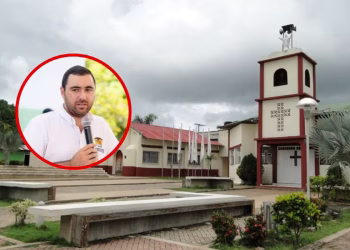 Una madre y sus tres hijas