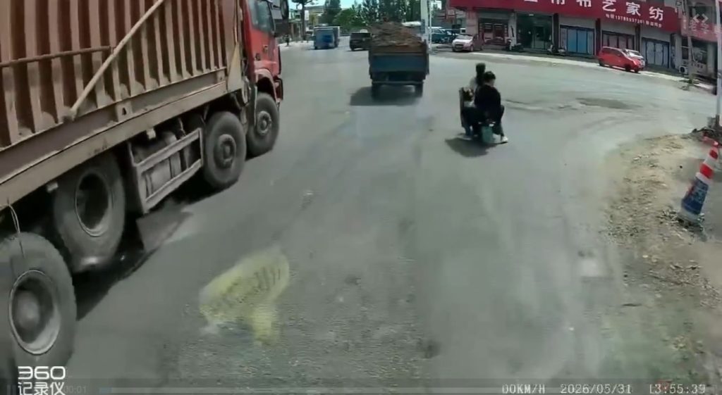 Madre e hijo en Hebei
