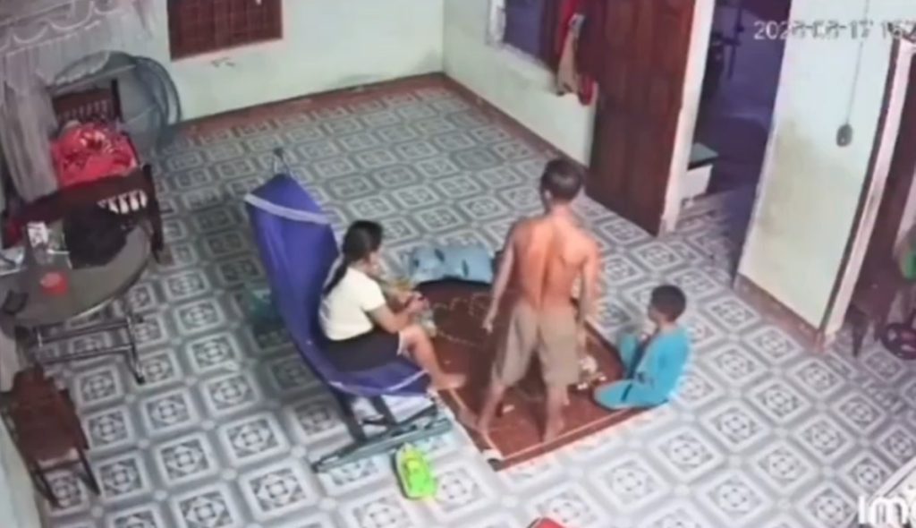 En la sala de la casa